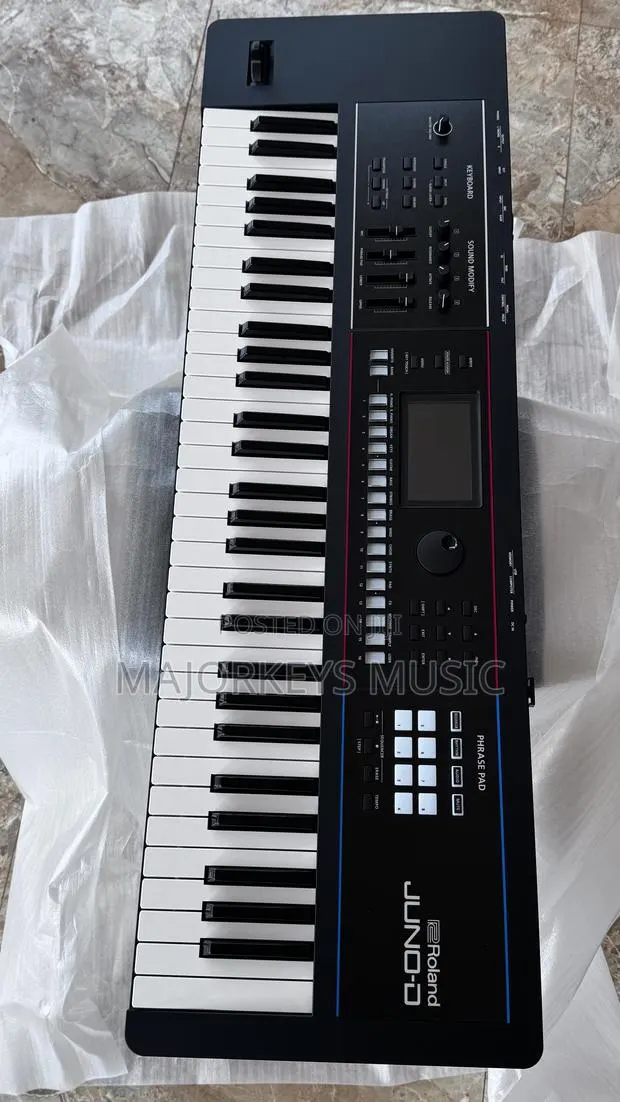 Roland Juno D6 (61 Keys) Replaces Juno Ds · Photo 1