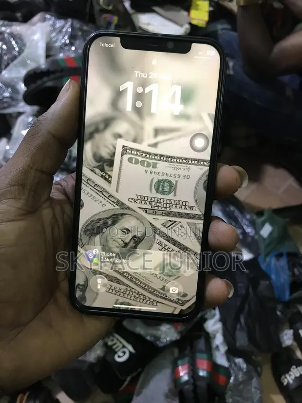 Apple iPhone 12 64 GB Blue · Photo 1