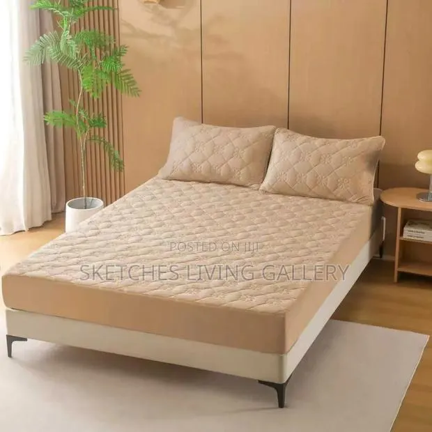 Soft Durable Bedcover Set - (3pcs) · Photo 1