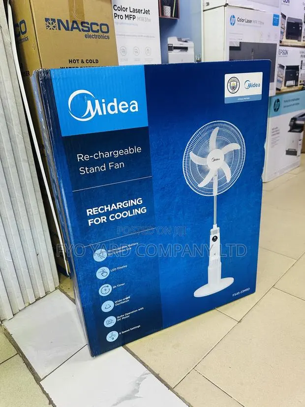 Midea Rechargeable Fan 18" -White · Photo 1