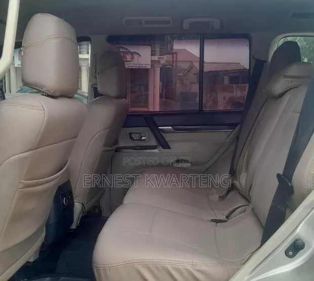 Mitsubishi Pajero V80 3.0 VR-I 2014 Gray · Photo 1