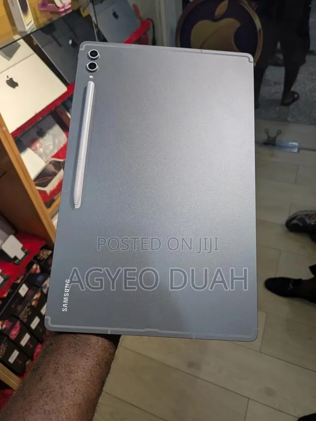 New Samsung Galaxy Tab S10 Ultra 256 GB Silver · Photo 1