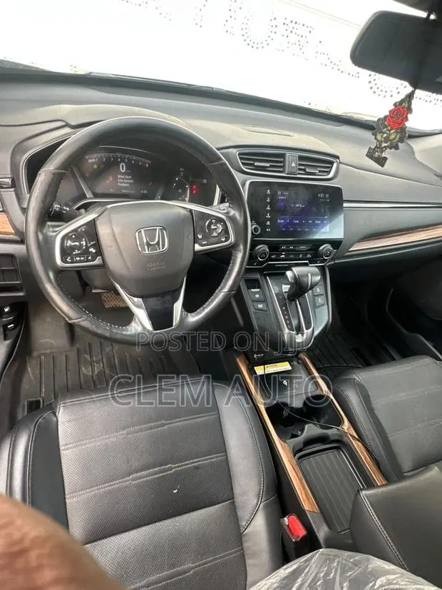 Honda CR-V Touring 2021 Black · Photo 1