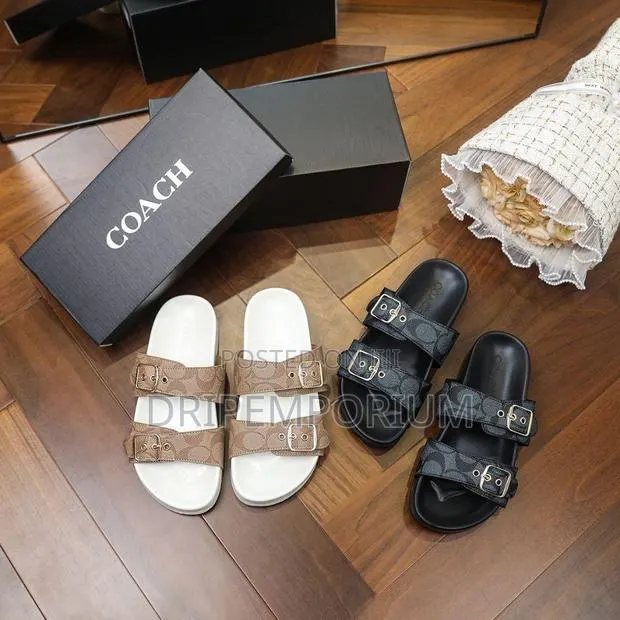 Coach Slide · Photo 1