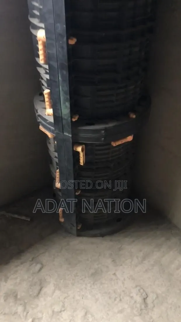 Concrete Pillar Mold · Photo 1