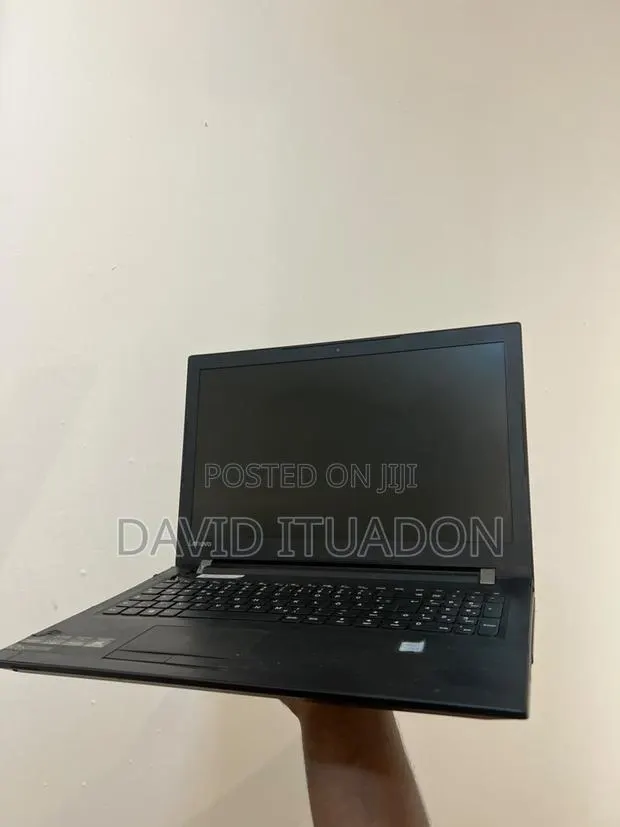 Laptop Lenovo V510 8GB Intel HDD+SSD 640GB · Photo 1