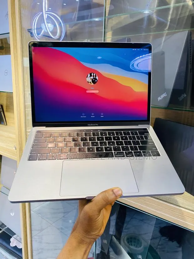 Laptop Apple MacBook 2019 8GB Intel Core i5 SSD 256GB · Photo 1