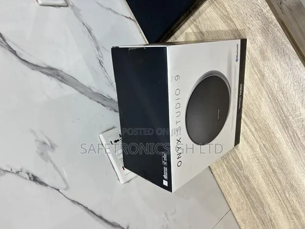 Orde Affordable Harman Kardon Onyx Studio 9 (Nine) Speaker · Photo 1