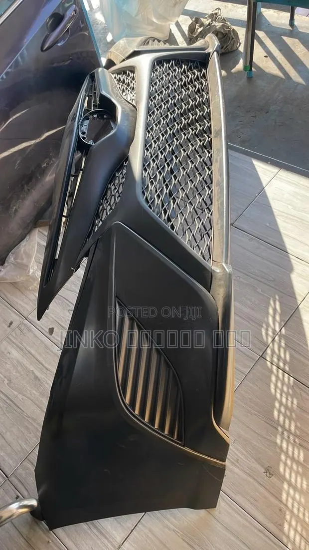 Toyota Camry 2018-2020 Front Bumper Complete Sport · Photo 1