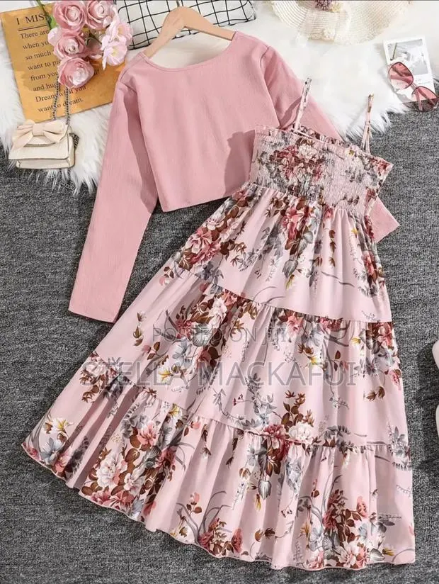 Pretty Dress With Mini Coat for 10-12yrs Only · Photo 4
