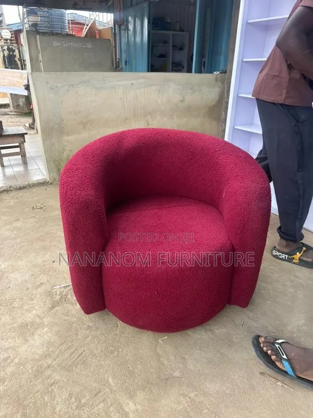 Moden Luxury Single Sofa · Photo 1