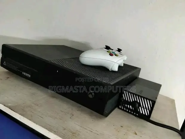1tb Xbox One With Games · Photo 1