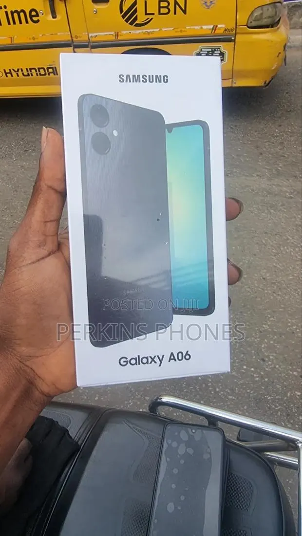 New Samsung Galaxy A06 64 GB Black · Photo 1