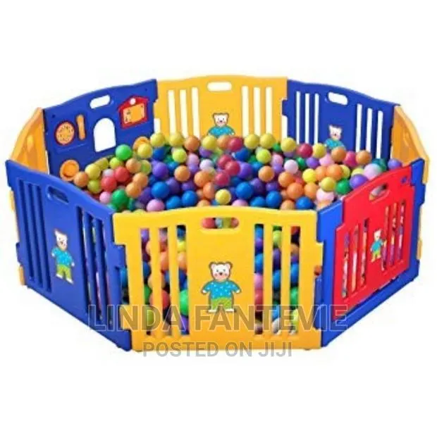 8 Panel S Fence With Balls And Mat · Photo 1