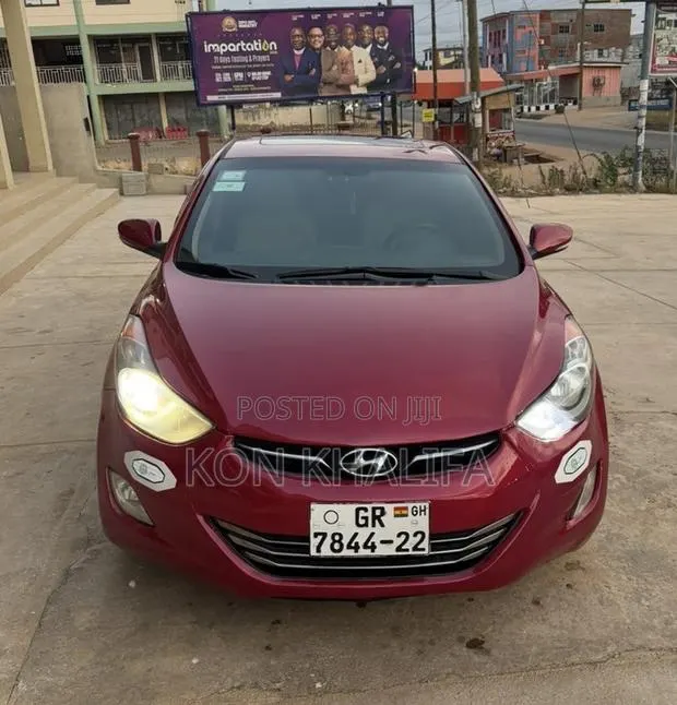Hyundai Elantra Limited Sedan FWD (1.8L 4cyl 6A) 2013 Red · Photo 1