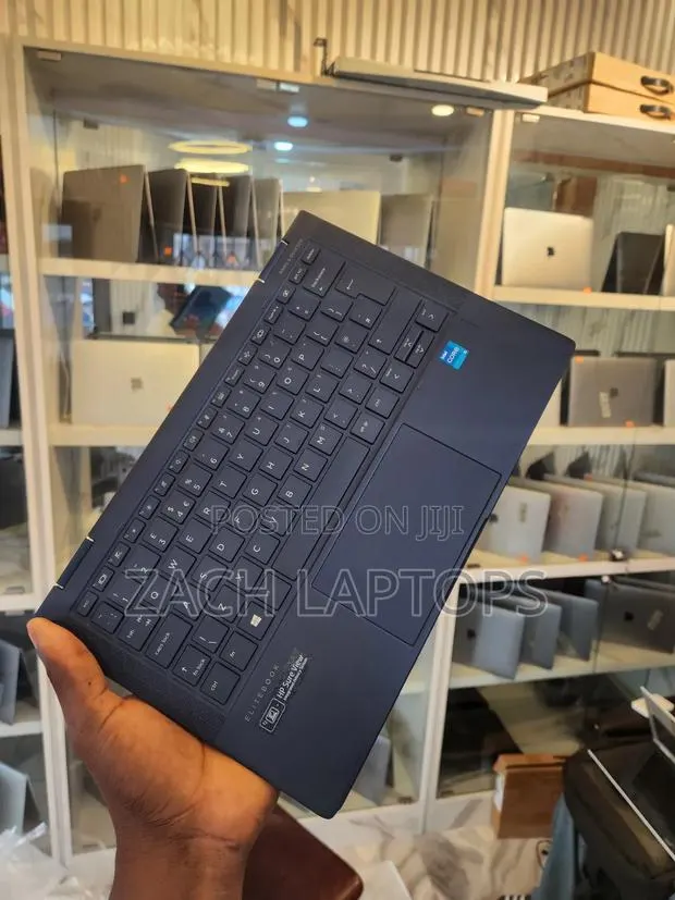 Laptop HP Dragonfly G2 16GB Intel Core i5 SSD 256GB · Photo 1