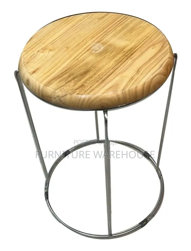 Round Bar Stool · Photo 1