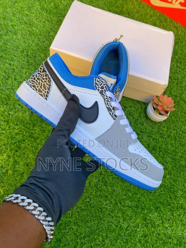 Nike Air Jordan 1 — Low · Photo 1