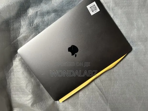 Laptop Apple MacBook Pro 2017 8GB Intel Core i5 SSD 256GB · Photo 1