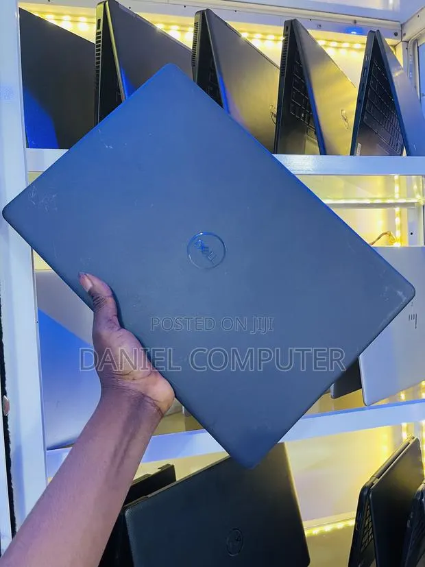 Laptop Dell Inspiron 15 3501 8GB Intel Core i3 SSD 256GB · Photo 1