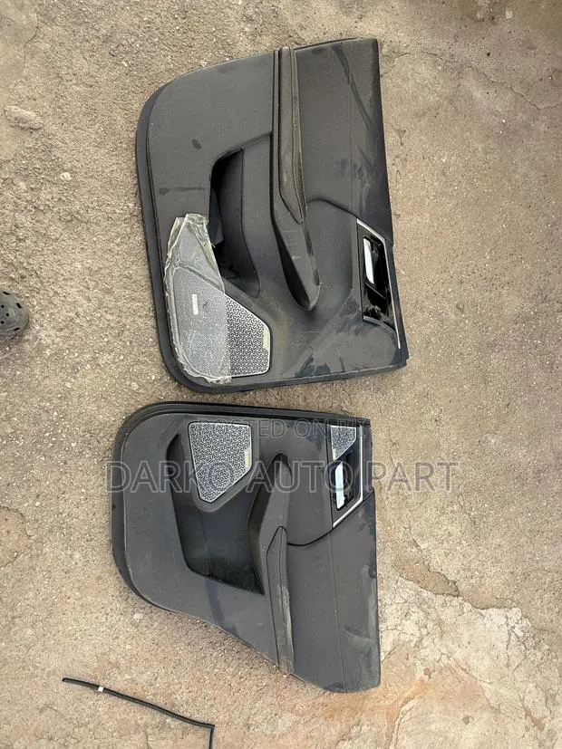 Mitsubishi Outlander 2022-2026 Door Cad Available · Photo 1