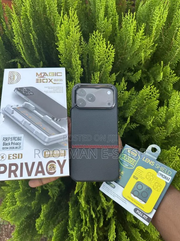 Ultimate Protection Bundle: Leather Case, Lens and Screen Protector · Photo 1