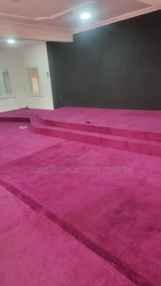 Quality Fluffy Woolen Carpets for Church Altar and Pulpits · Photo 1