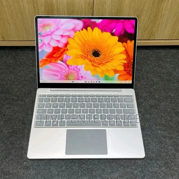 Laptop Microsoft Surface Laptop 8GB Intel Core i5 SSD 256GB · Photo 1