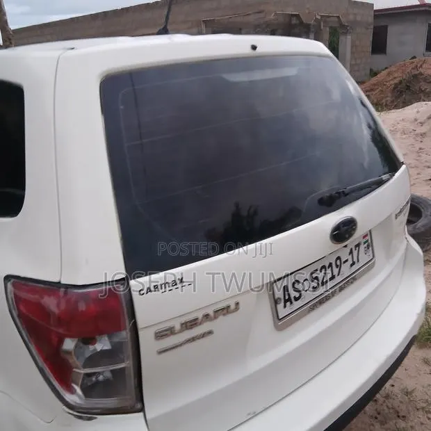 Subaru Forester 2.5X Automatic 2010 White · Photo 1