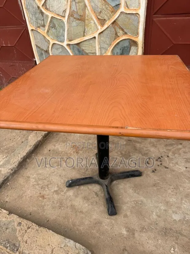 Brown Tables · Photo 1
