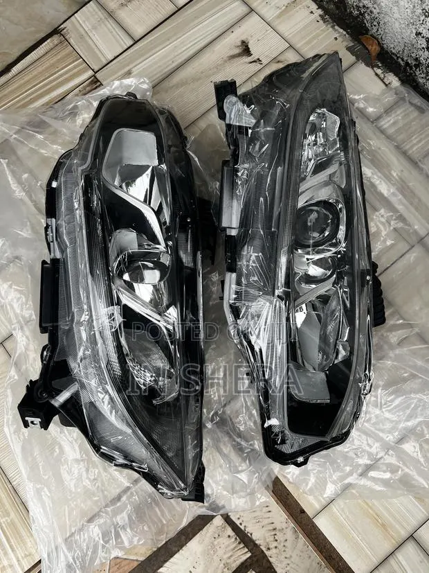 Honda Civic Headlight 2016 2017 2018 2019 2020 2021 Call Now · Photo 1
