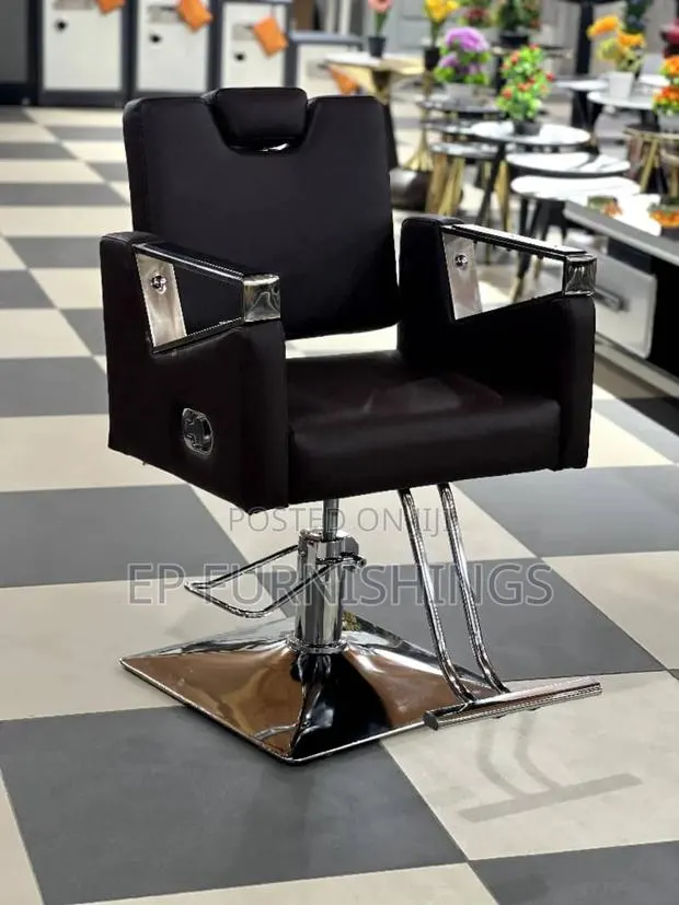 Saloon/Barbershop Chair · Photo 2