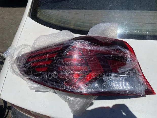 Hyundai Elantra 2019 2020 Tail Light · Photo 1