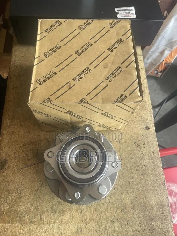 Tacoma(4x4) Back Hub · Photo 1
