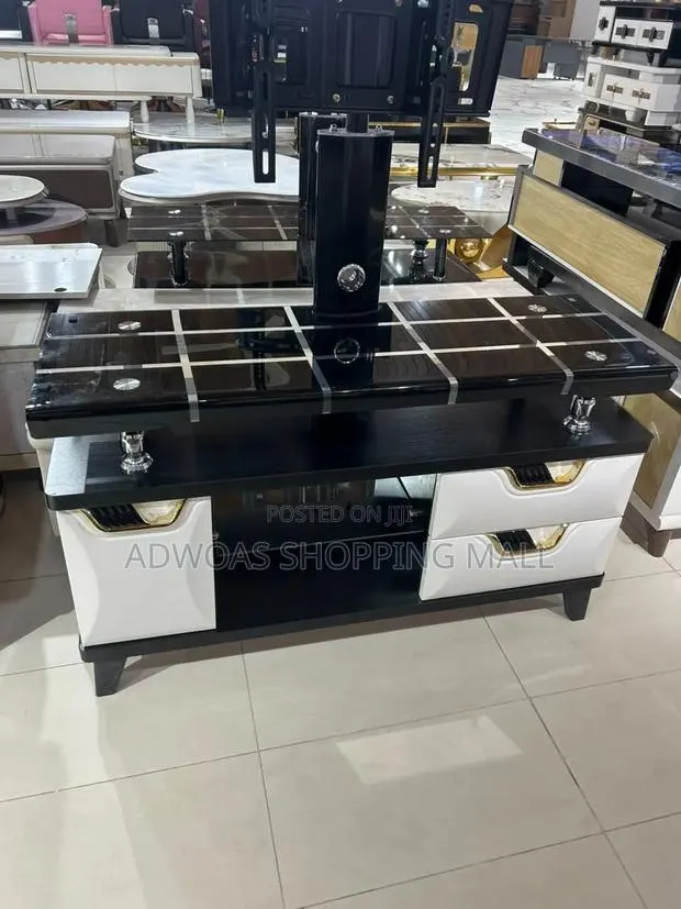 TV Stand With Wall Mount · Photo 1