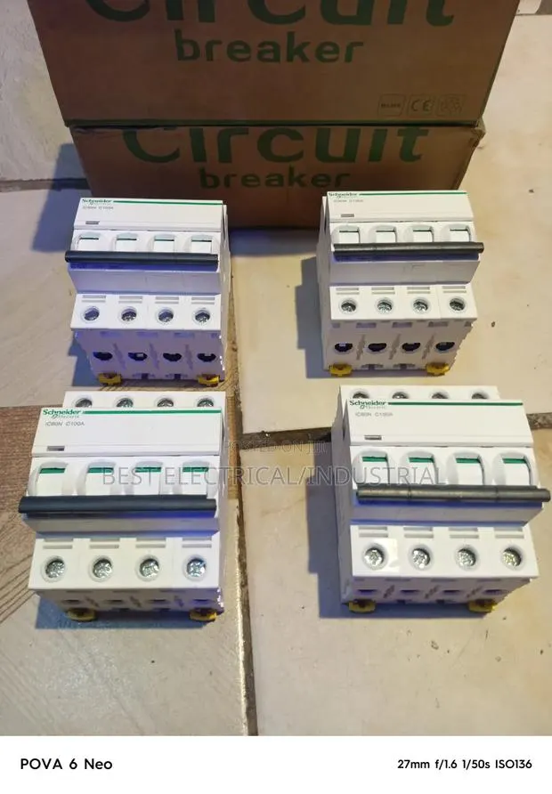 Schneider 4 Pole Breaker 100A · Photo 1