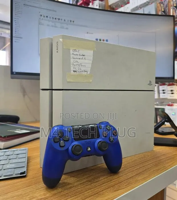Playstation 4 Fat · Photo 1