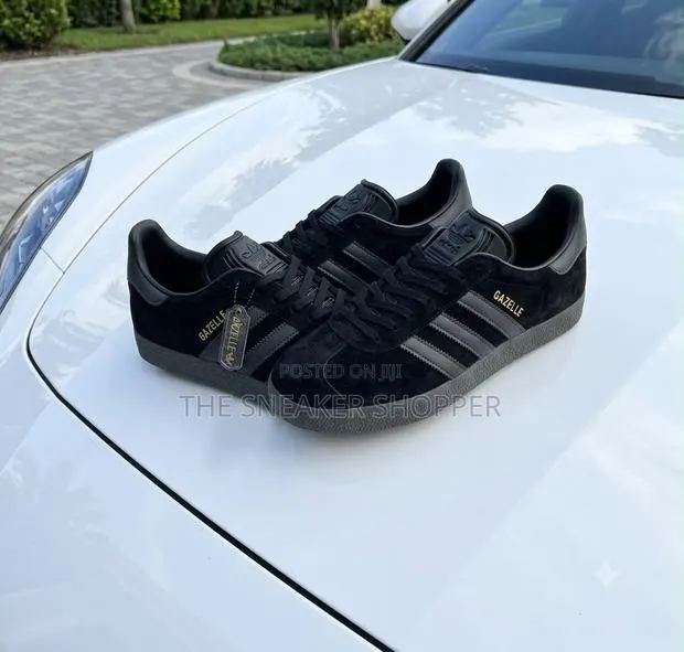 Adidas Gazelle All Black Sneakers · Photo 1
