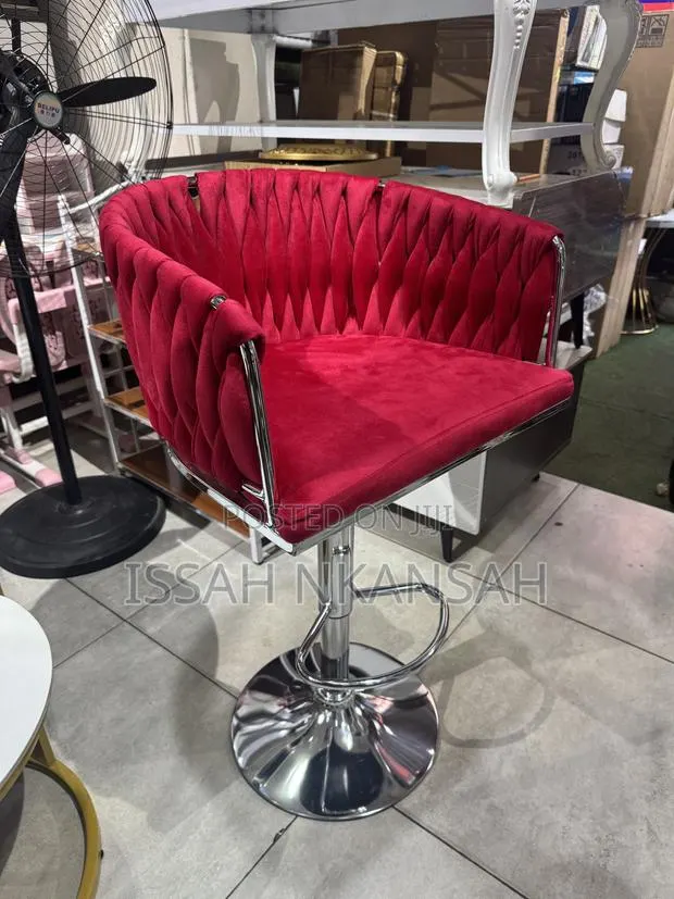 Saloon Fabric Chain · Photo 3