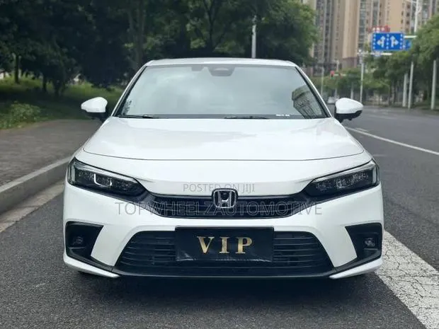 Honda Civic 2024 White · Photo 1