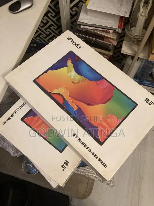18.5 Inches Portable Monitor · Photo 1