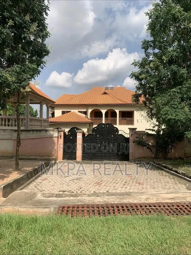 Furnished 5bdrm Mansion in Mkpa Realty, Ejisu-Juaben Municipal for sale · Photo 1