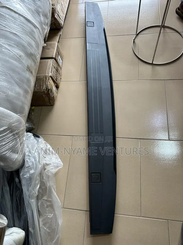 Ford F-150 (2021-2025) Tail Gate Cover Mold · Photo 1