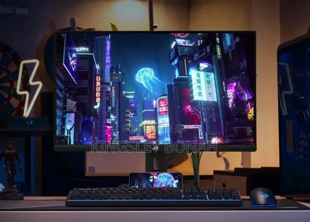 ASUS ROG 32", 4K 160Hz, Fast IPS, USB-C, G-Sync Gaming Monitor. · Photo 1