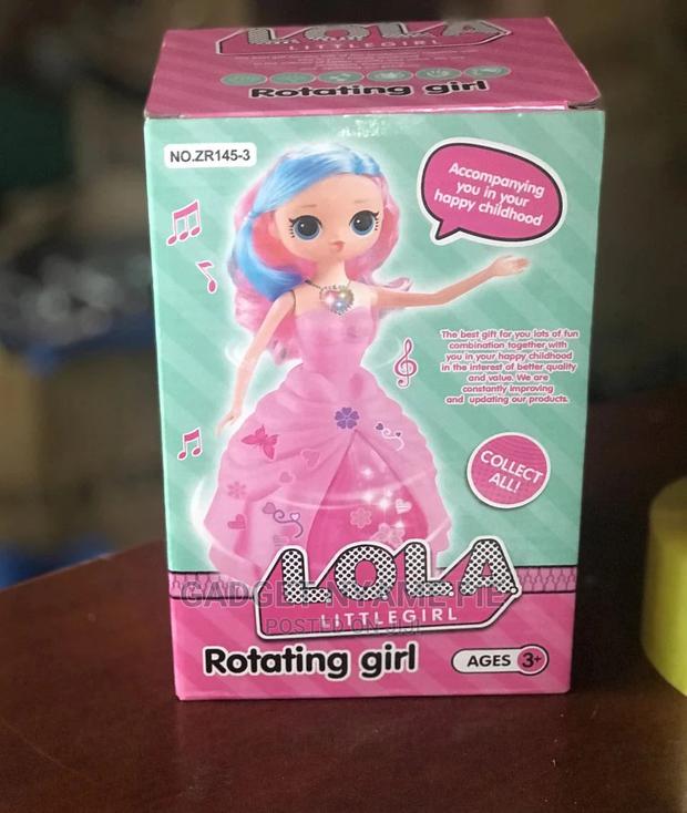 Lola Rotating Doll · Photo 1