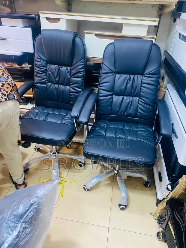 Executive Office Chair · Photo 1
