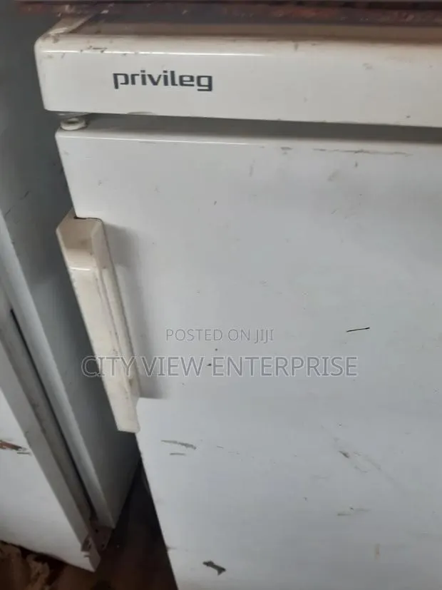 Refrigerator · Photo 1