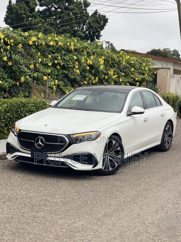 Mercedes-Benz E350 2025 White · Photo 1