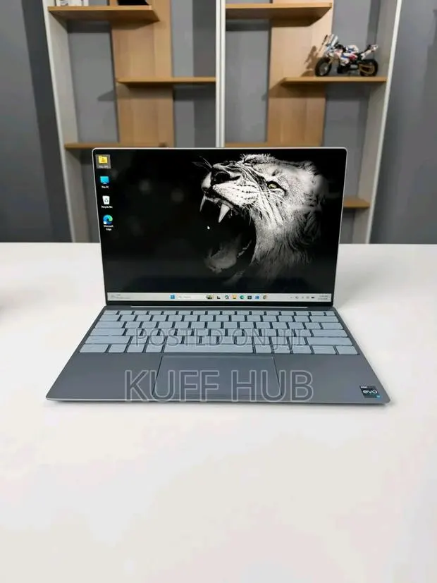 New Laptop Dell XPS 13 16GB Intel Core i7 SSD 512GB · Photo 1