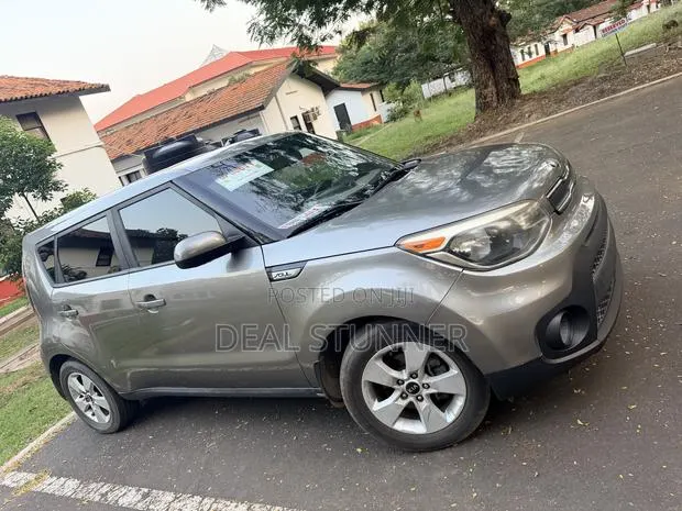 Kia Soul Hatchback 2019 · Photo 1